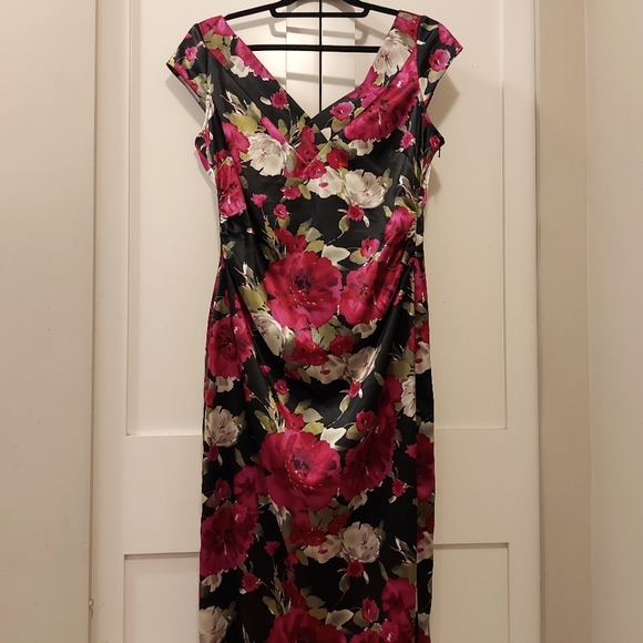 Maggy London Midi Floral Dress - Picture 1 of 3
